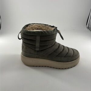 UGG Maxxer Mini Moss Green Thinsulate Sheepskin Lined Boots Men’s Size 11 EUR 44